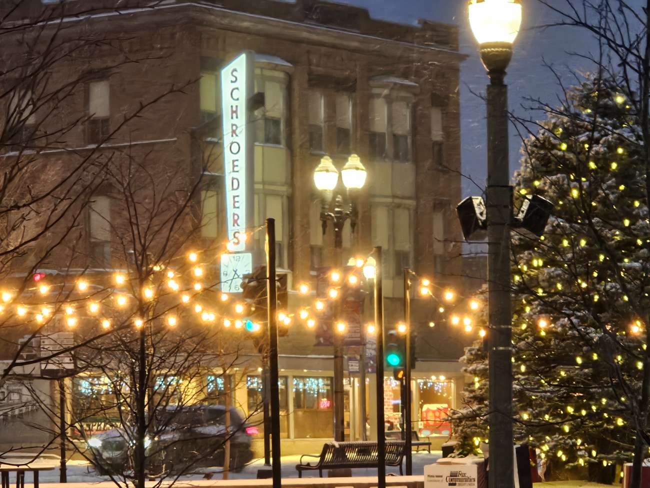 Dedicate a Plaque on Existing Bench on Washington Street