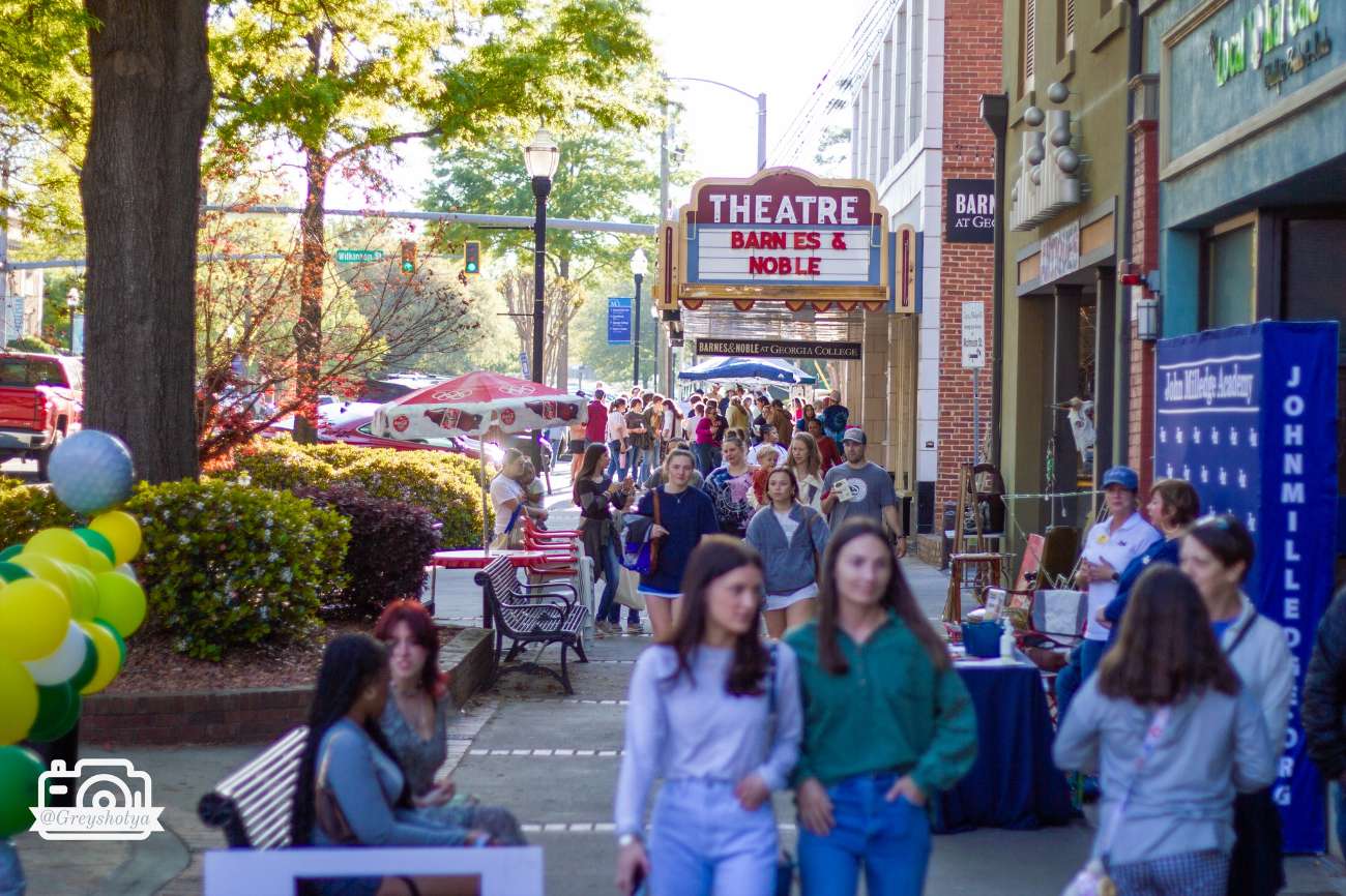 TITLE Sponsor - Annually