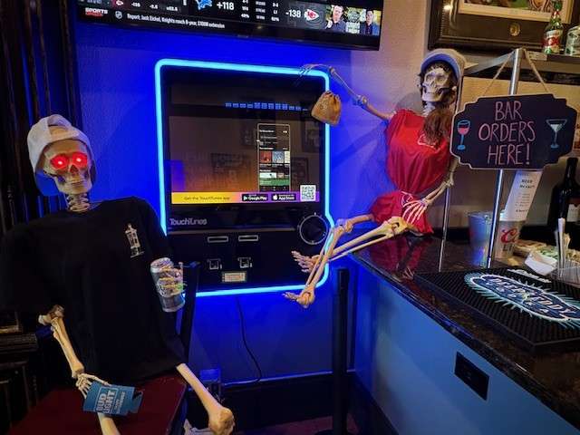 Vote for Under Dawgs Sports Grill