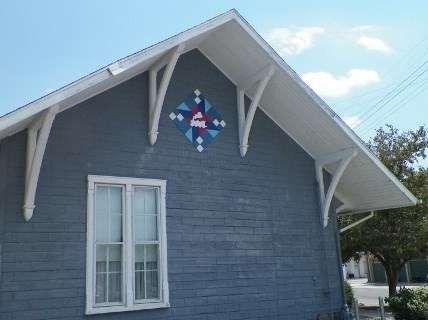 LE&W Depot Barn Quilt