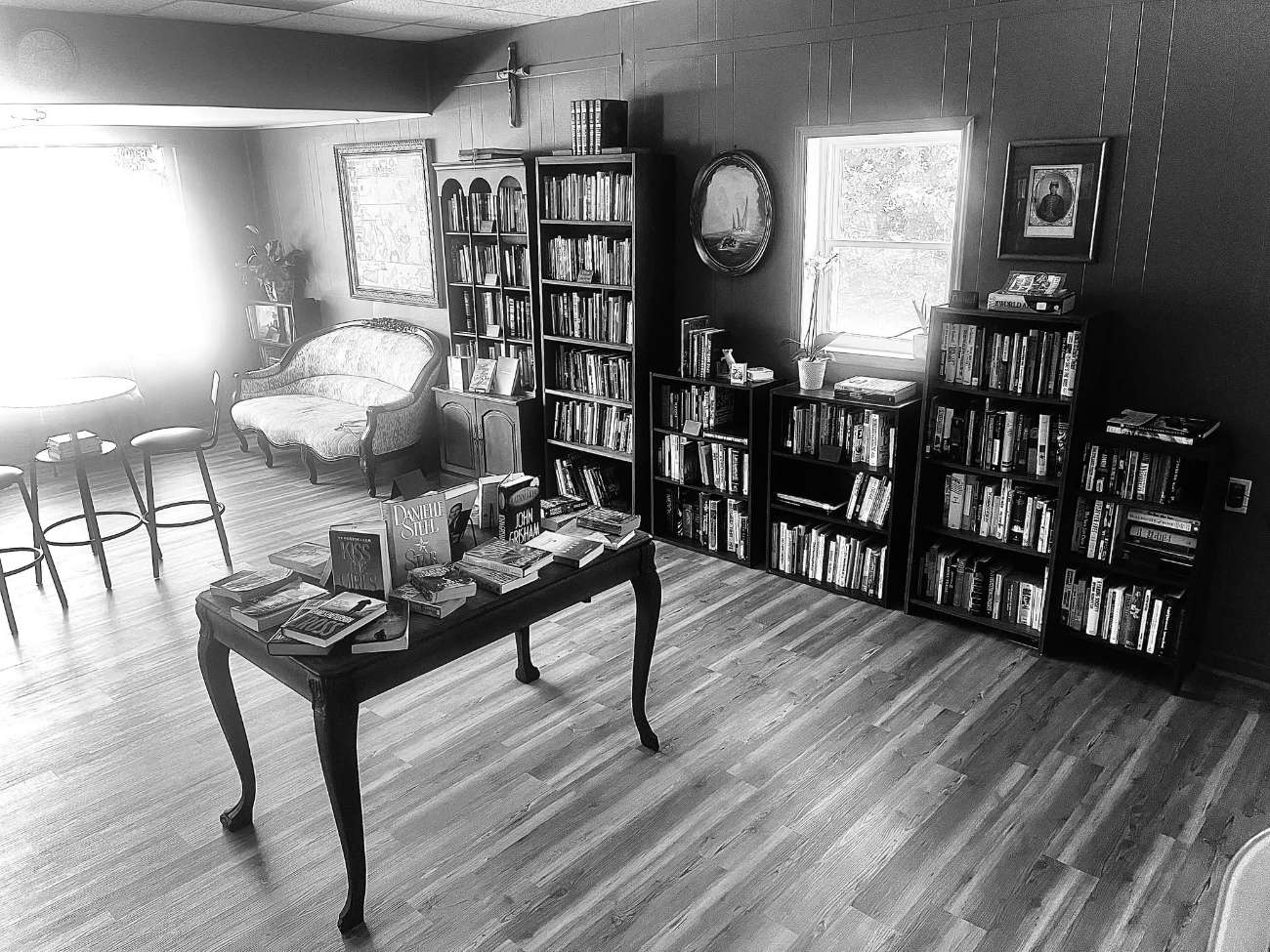 Estelle Books and Bakery- Wrens