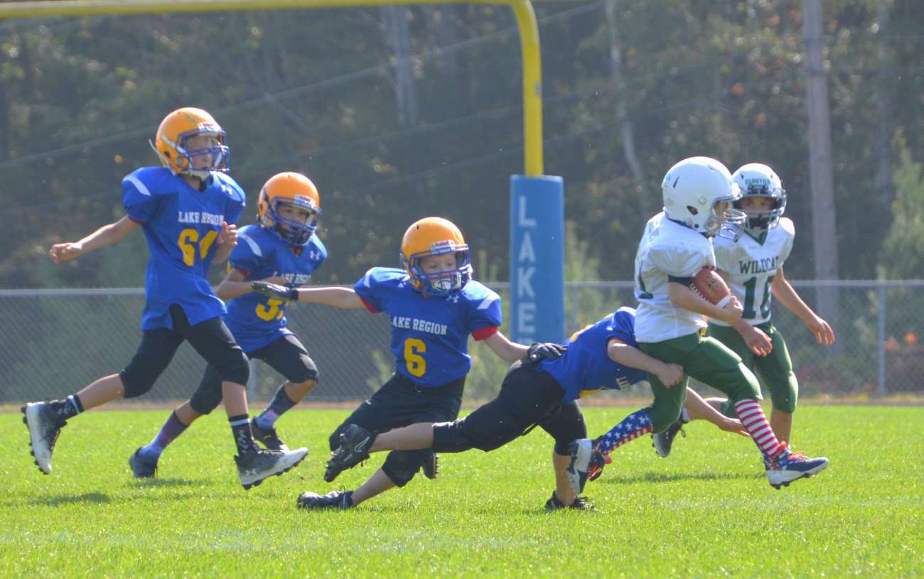 Tackle Football (Grades 4-6)