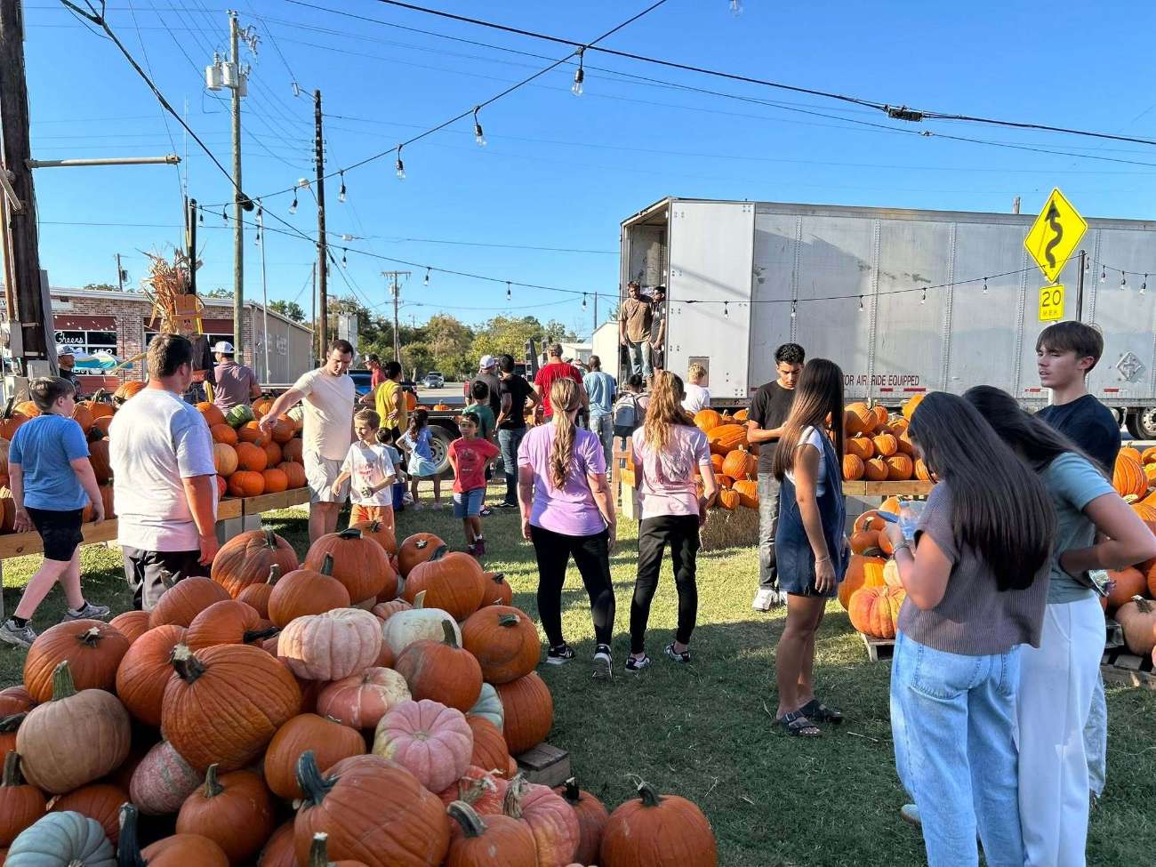 Pumpkin Unloading Volunteer