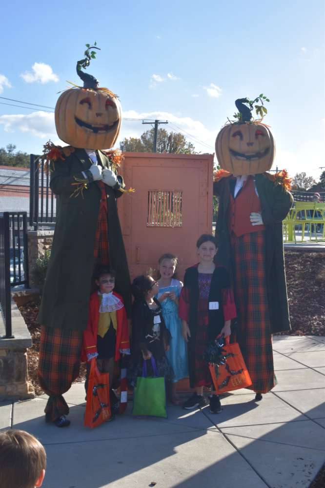Halloween Window Decorating Contest