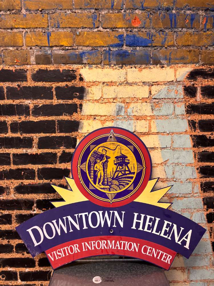Sign 33: Visitor Information Center 