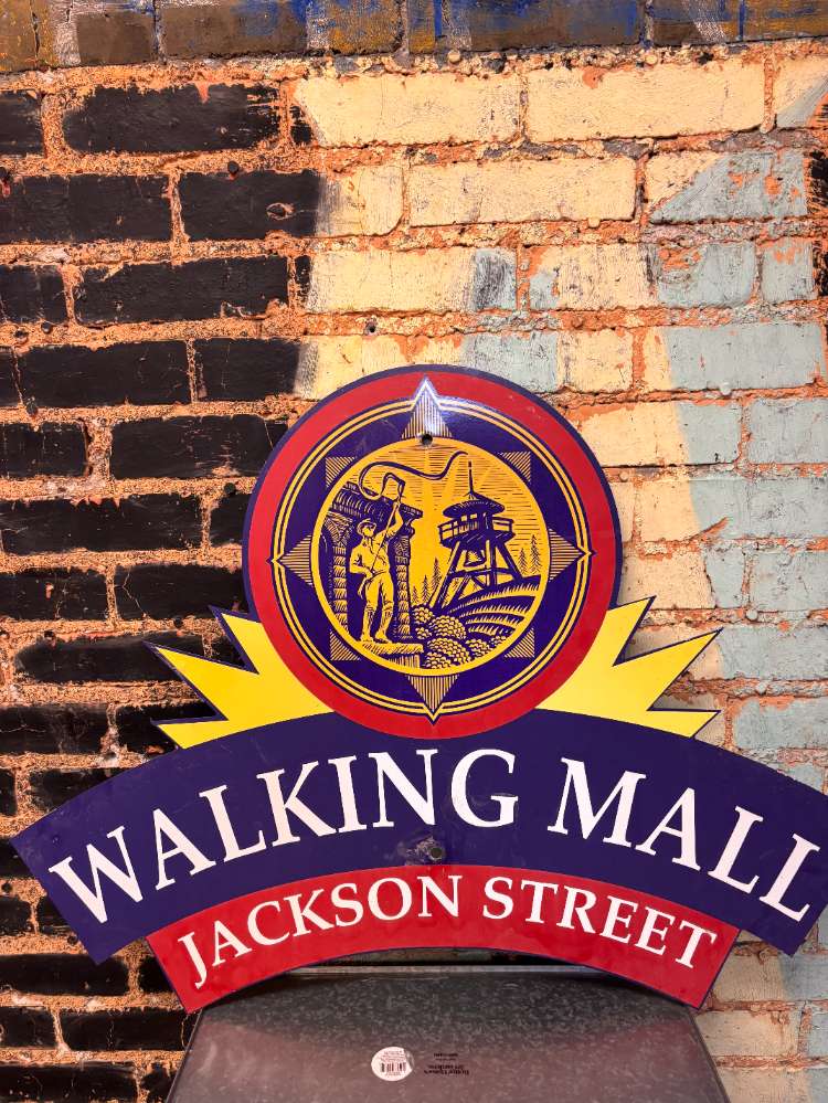 Sign 45: Walking Mall Jackson Street 