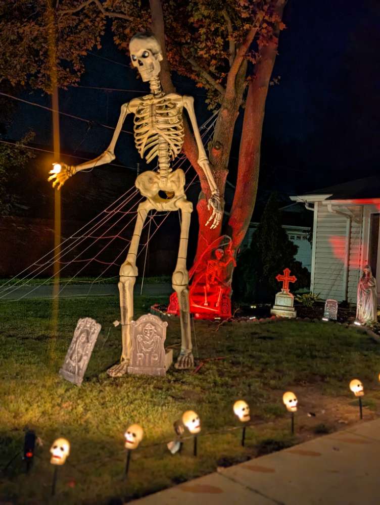 Halloween House Decorating Contest Registration