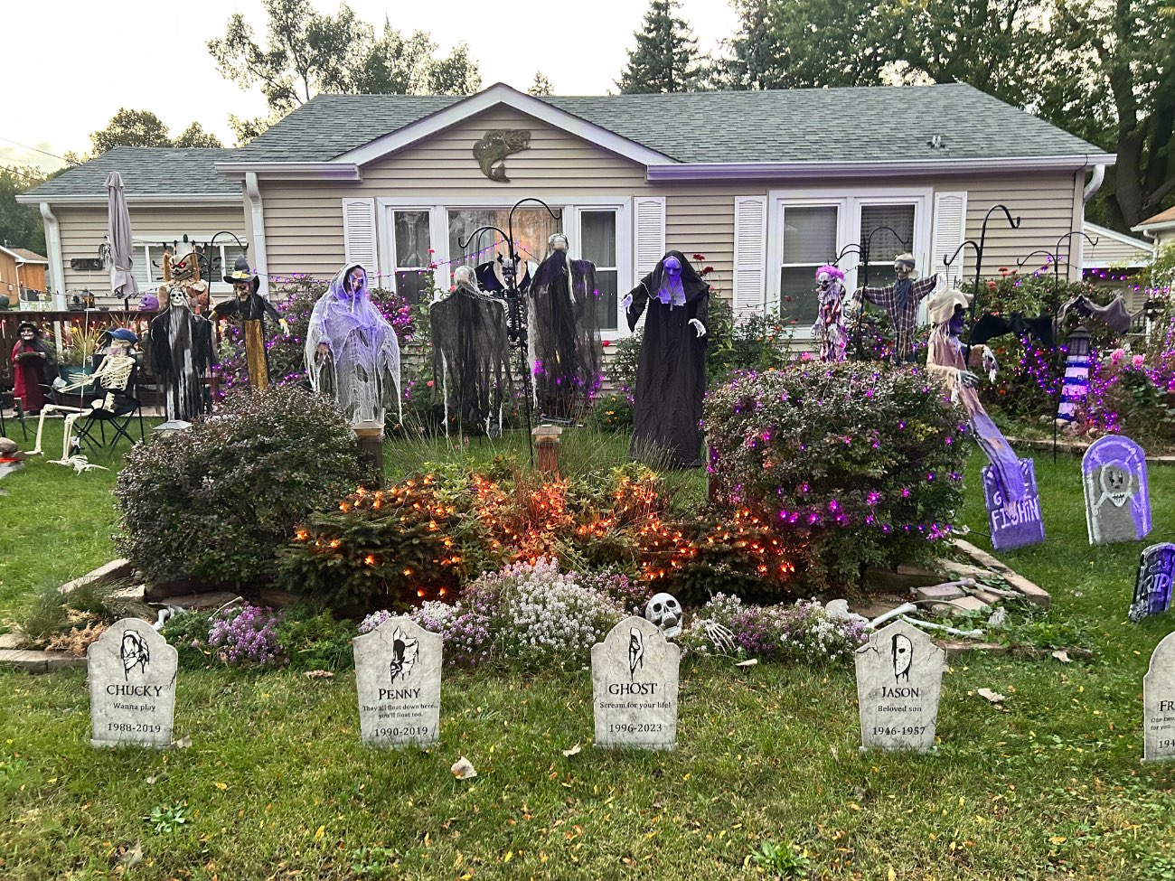 Halloween House Decorating Contest Registration